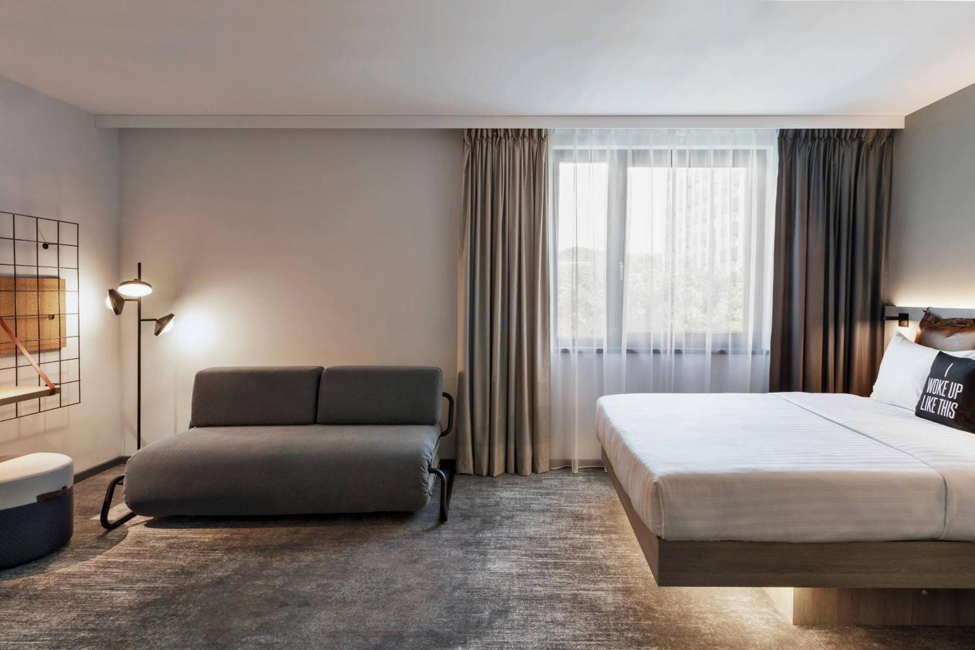 Moxy Hamburg City מראה חיצוני תמונה